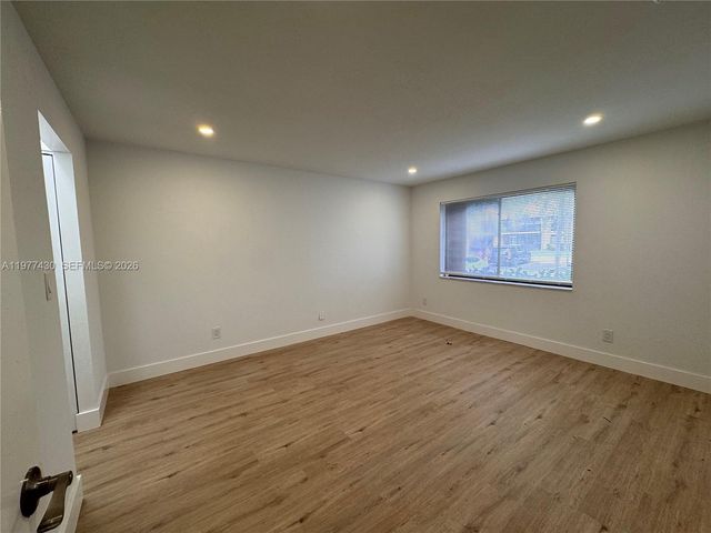 5911 Washington St 103, Hollywood, FL 33023