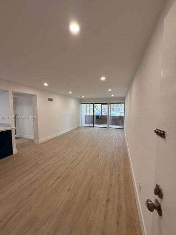 5911 Washington St 103, Hollywood, FL 33023