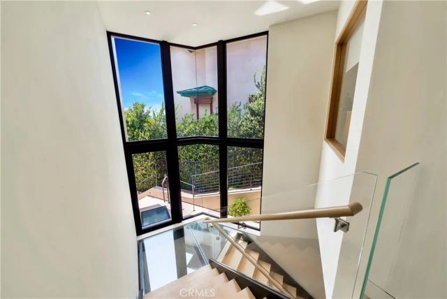 18 Lagunita Drive, Laguna Beach, CA 92651