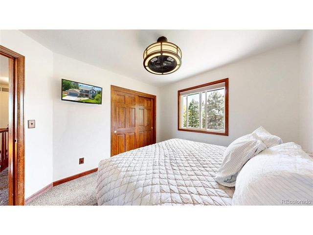 16482 W 55th Pl, Golden, CO 80403