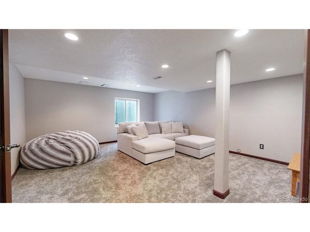 16482 W 55th Pl, Golden, CO 80403
