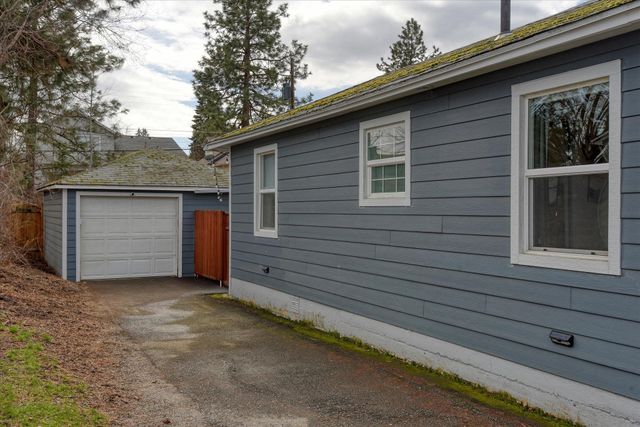 3134 E 30th Ave, Spokane, WA 99223