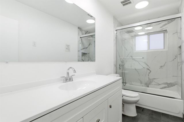 6444 Oak Street, Hollywood, FL 33024
