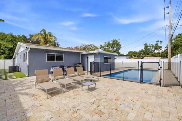6444 Oak Street, Hollywood, FL 33024