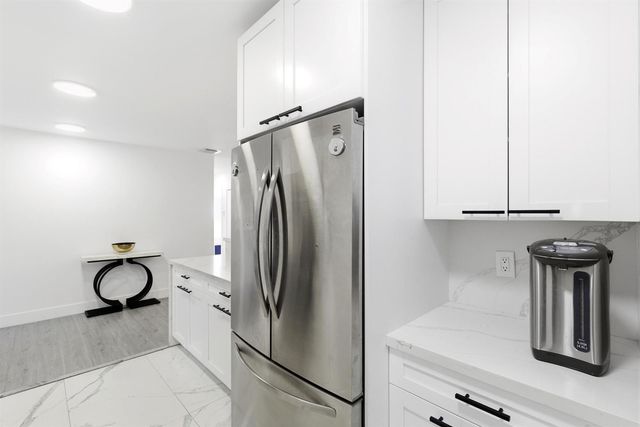 6444 Oak Street, Hollywood, FL 33024