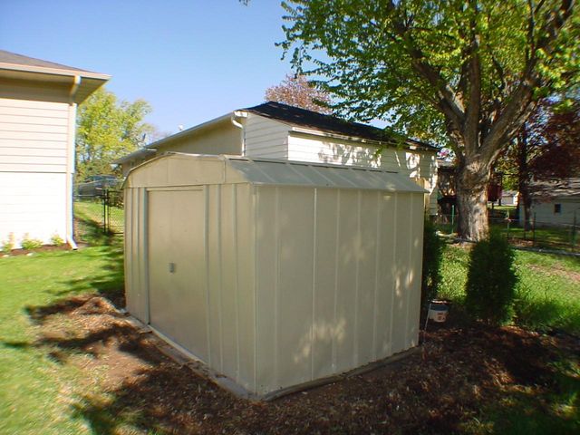 1112 Queens Lane, Anoka, MN 55303