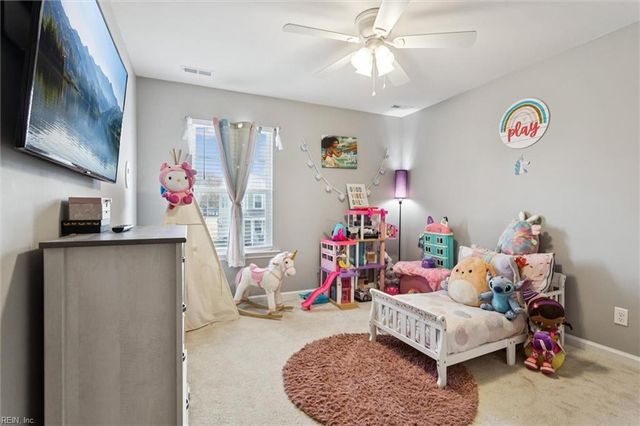 116 Meadows Landing LN, Suffolk, VA 23434