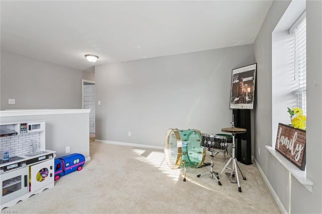 116 Meadows Landing LN, Suffolk, VA 23434