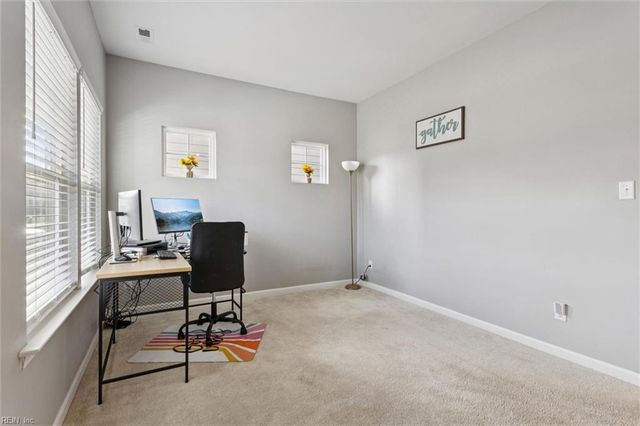 116 Meadows Landing LN, Suffolk, VA 23434