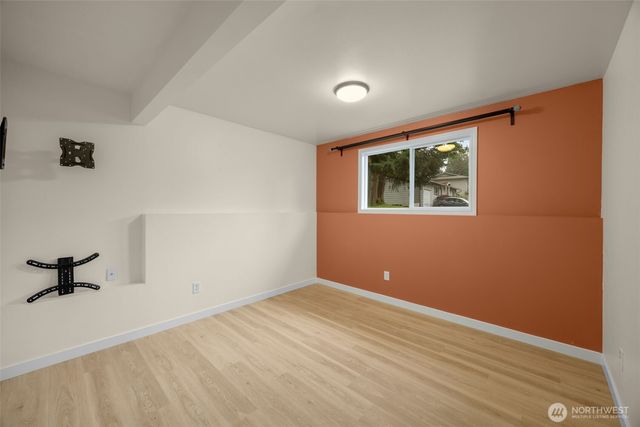 15718 126th Place NE, Woodinville, WA 98072