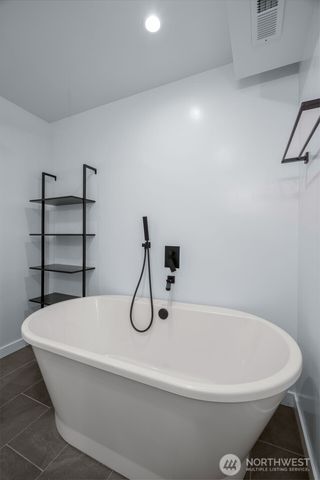 15718 126th Place NE, Woodinville, WA 98072