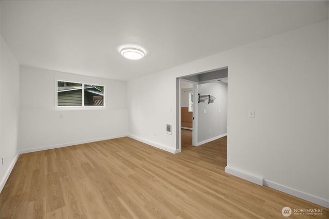 15718 126th Place NE, Woodinville, WA 98072