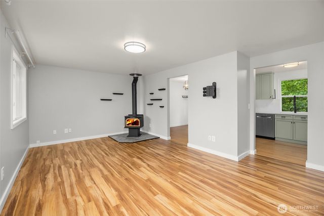 15718 126th Place NE, Woodinville, WA 98072