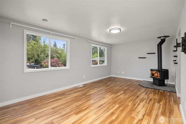 15718 126th Place NE, Woodinville, WA 98072