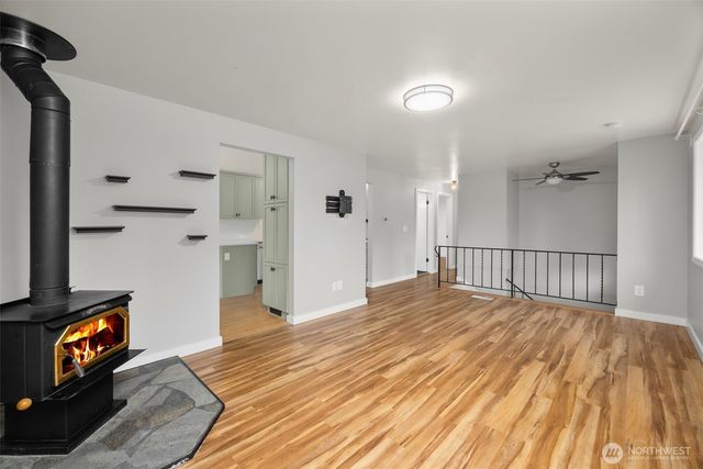 15718 126th Place NE, Woodinville, WA 98072