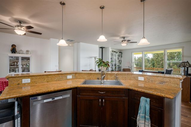 8906 SW Shad Road, Terrebonne, OR 97760