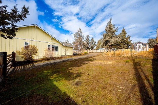 8906 SW Shad Road, Terrebonne, OR 97760