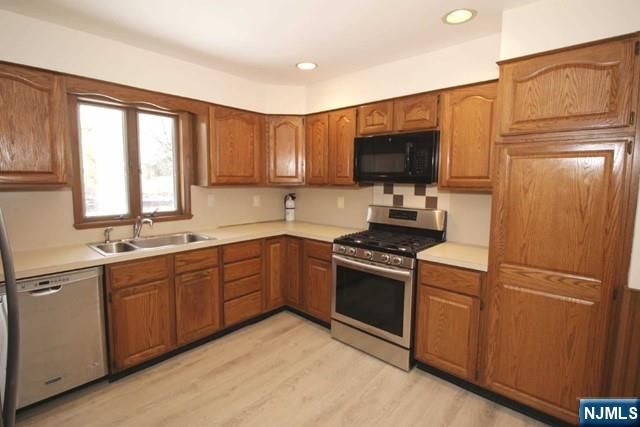 21 Waibel Drive, Allendale, NJ 07401