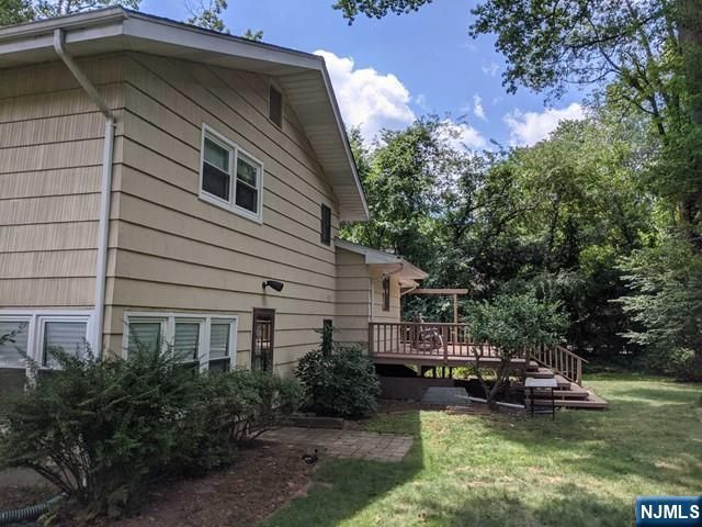 21 Waibel Drive, Allendale, NJ 07401