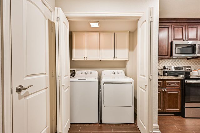 42 Hideaway Drive, Friendswood, TX 77546