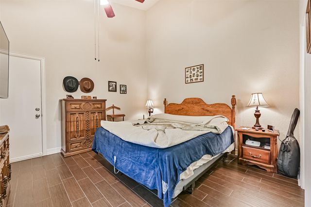 42 Hideaway Drive, Friendswood, TX 77546