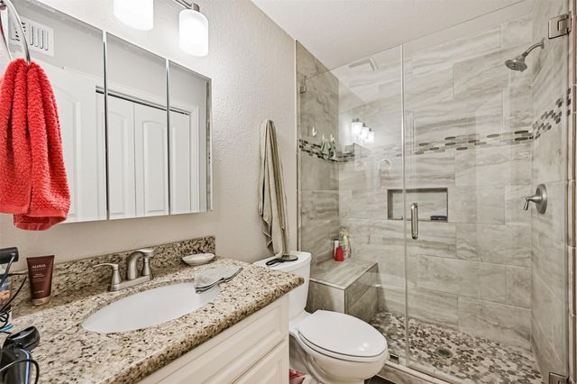 42 Hideaway Drive, Friendswood, TX 77546