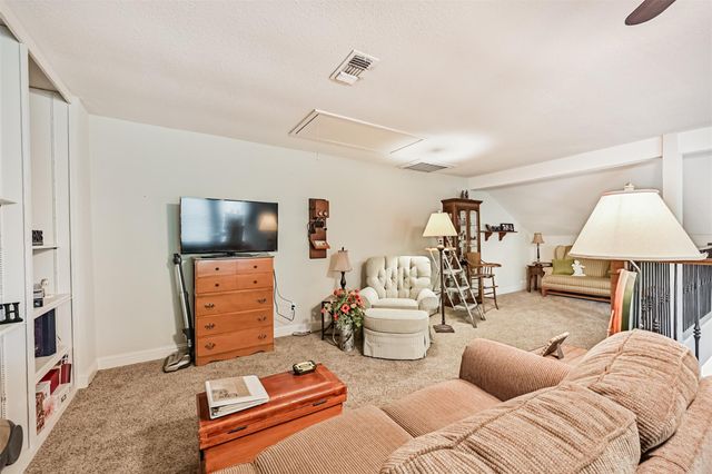 42 Hideaway Drive, Friendswood, TX 77546