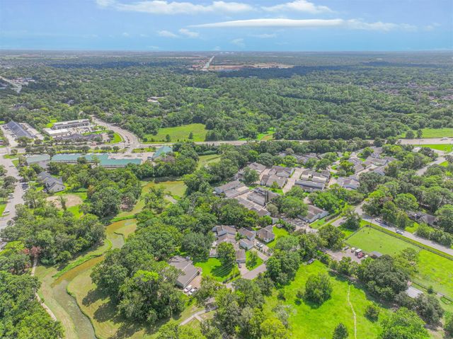 42 Hideaway Drive, Friendswood, TX 77546