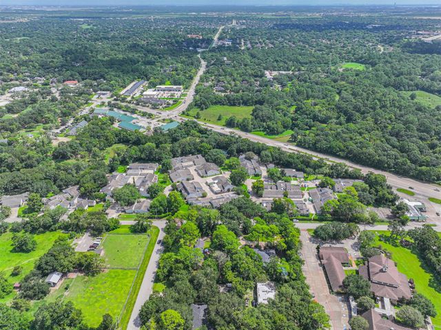 42 Hideaway Drive, Friendswood, TX 77546