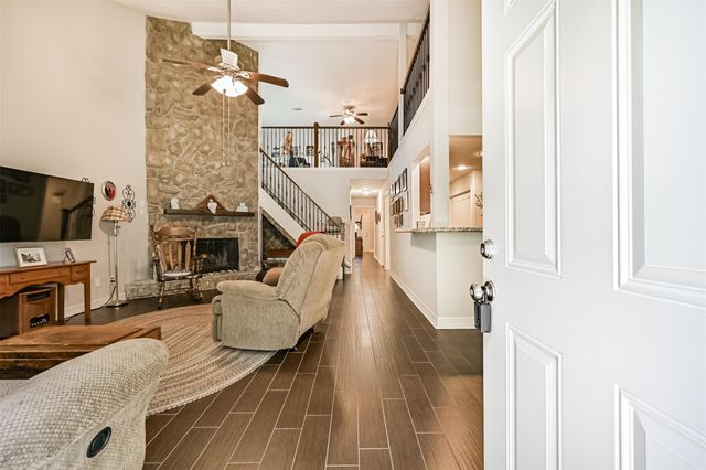 42 Hideaway Drive, Friendswood, TX 77546