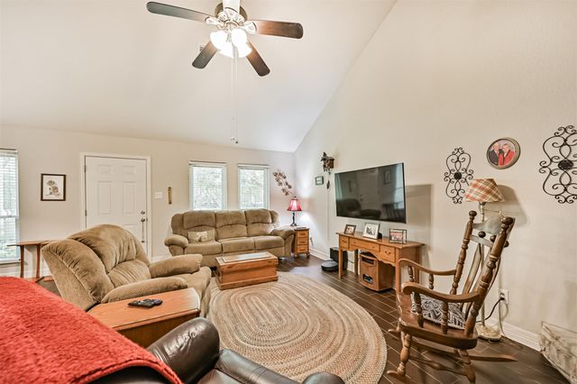 42 Hideaway Drive, Friendswood, TX 77546