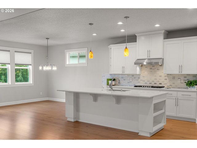 1561 S NIGHTHAWK Cir, Ridgefield, WA 98642