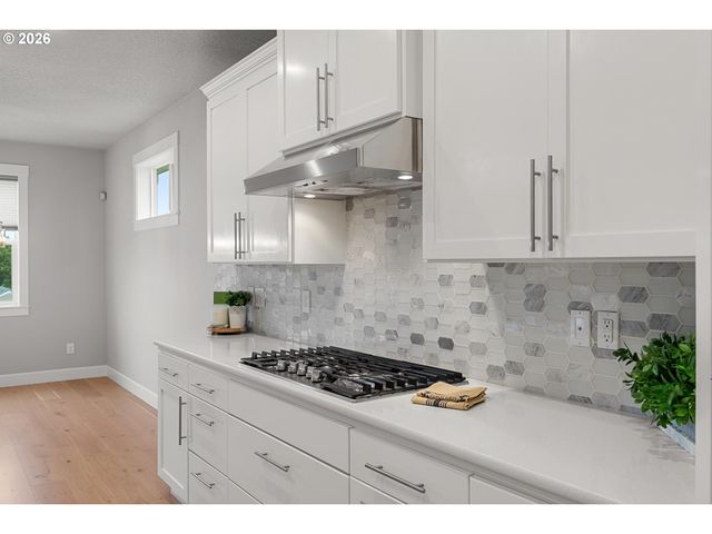 1561 S NIGHTHAWK Cir, Ridgefield, WA 98642