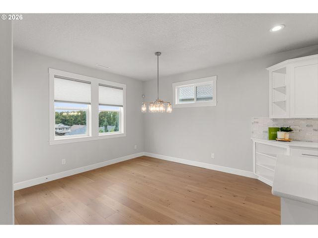 1561 S NIGHTHAWK Cir, Ridgefield, WA 98642