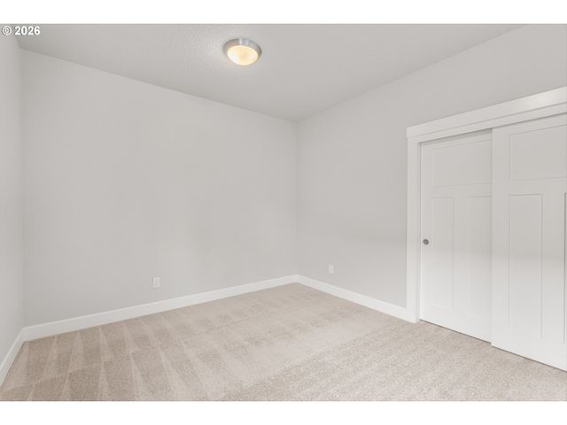 1561 S NIGHTHAWK Cir, Ridgefield, WA 98642