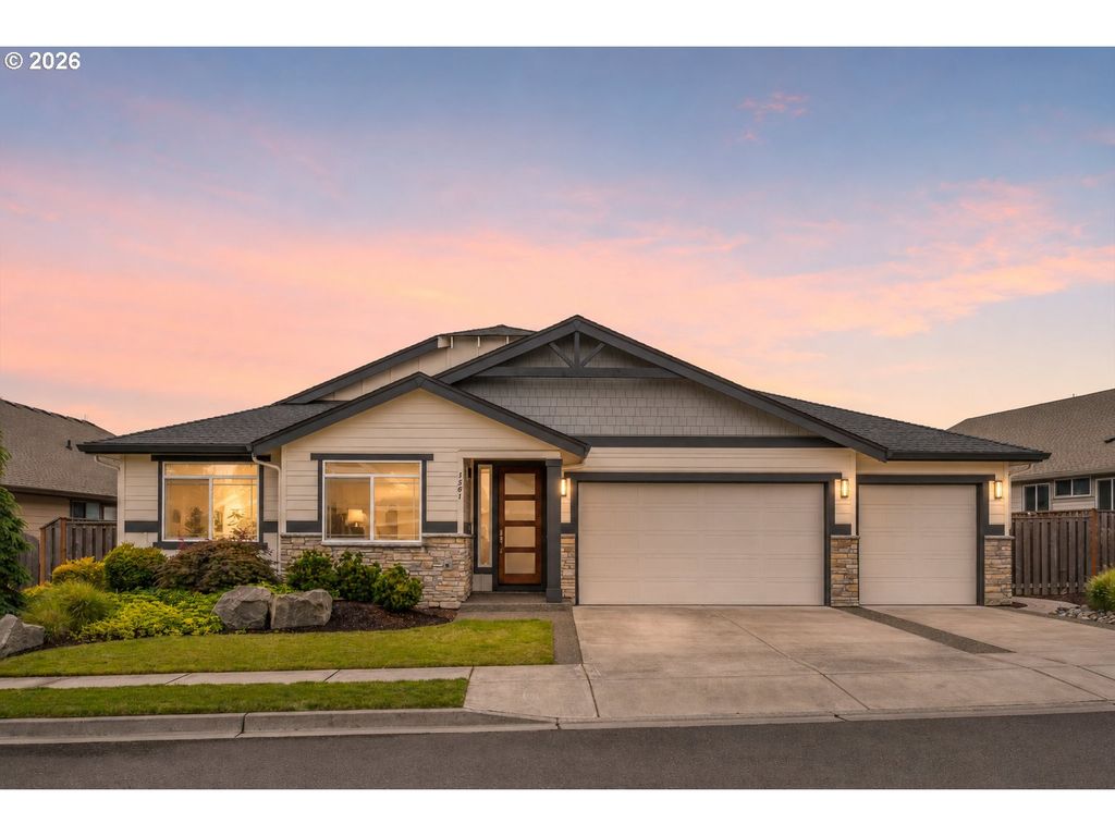 1561 S NIGHTHAWK Cir, Ridgefield, WA 98642