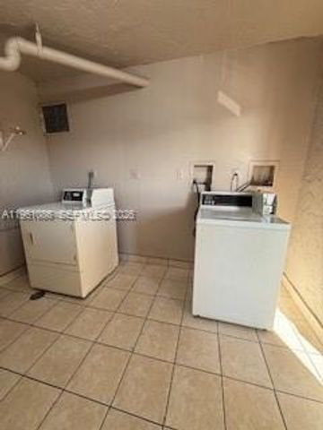 8735 Ramblewood Dr 413, Coral Springs, FL 33071