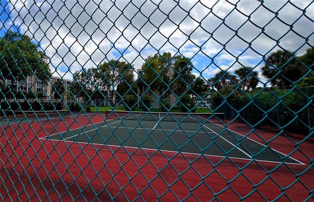 8735 Ramblewood Dr 413, Coral Springs, FL 33071