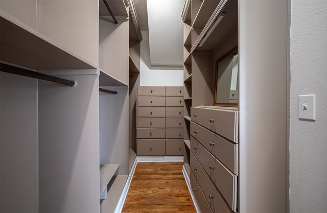 206 S Edgefield Avenue, Dallas, TX 75208