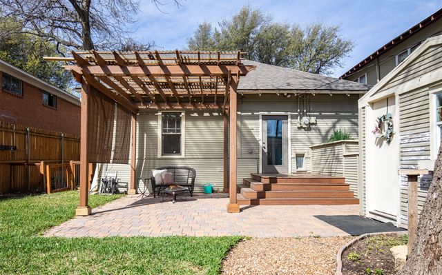 206 S Edgefield Avenue, Dallas, TX 75208