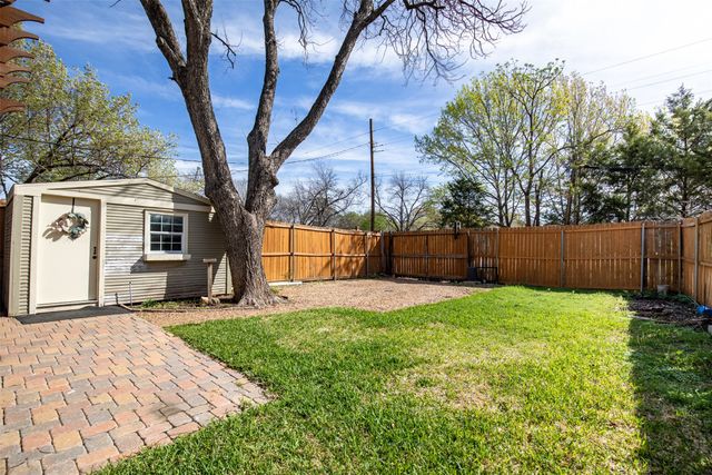 206 S Edgefield Avenue, Dallas, TX 75208