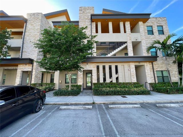 7805 NW 104th Ave 5, Doral, FL 33178