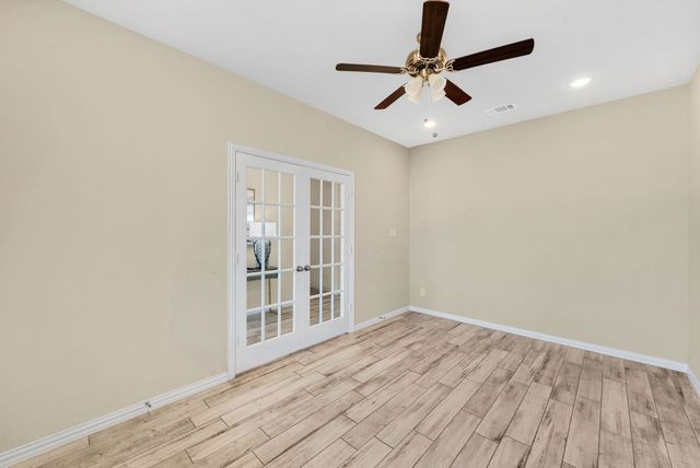 107 Red Cliff Court, Rhome, TX 76078