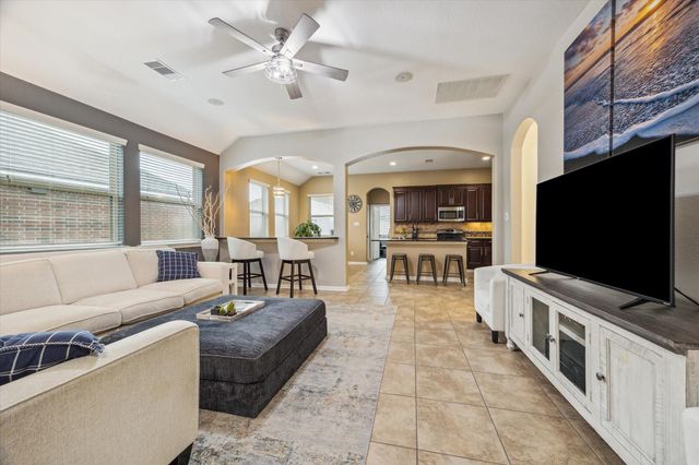 213 Lighthouse Bay Lane, League City, TX 77539