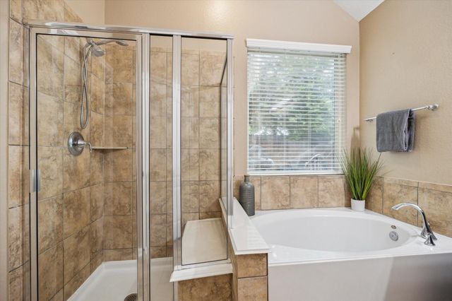 213 Lighthouse Bay Lane, League City, TX 77539
