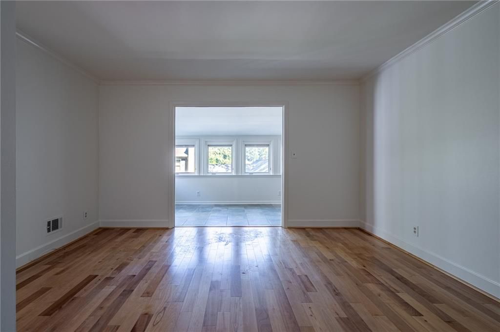 Image 10 of property listing at 1510 September Chase, Decatur, GA 30033
