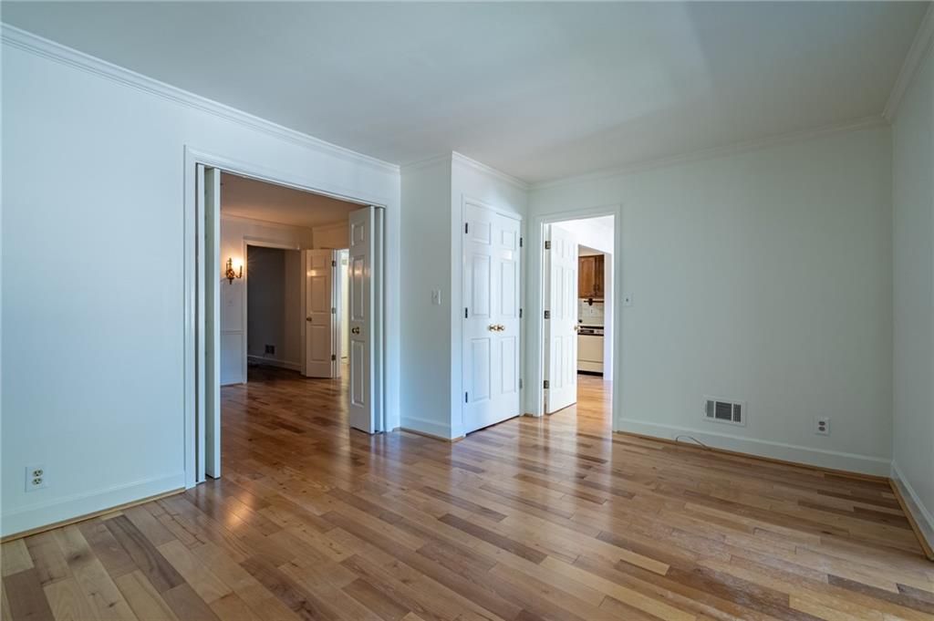 Image 11 of property listing at 1510 September Chase, Decatur, GA 30033
