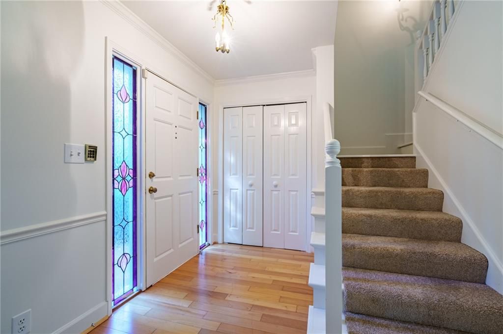 Image 3 of property listing at 1510 September Chase, Decatur, GA 30033