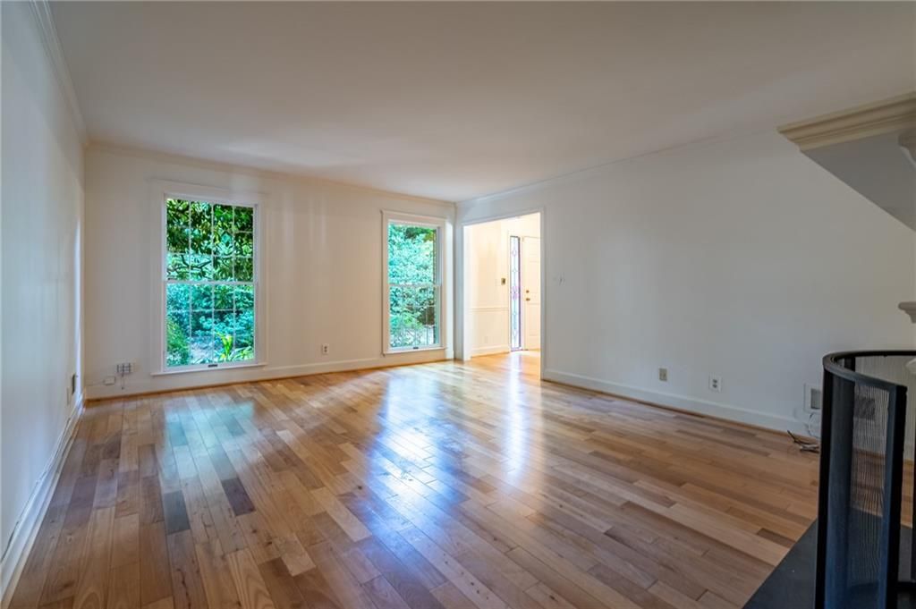 Image 7 of property listing at 1510 September Chase, Decatur, GA 30033