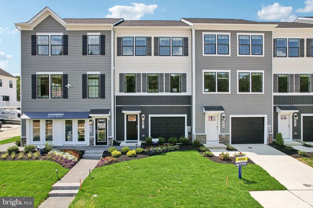 484 STILL FEATHER AVE, La Plata, MD 20646